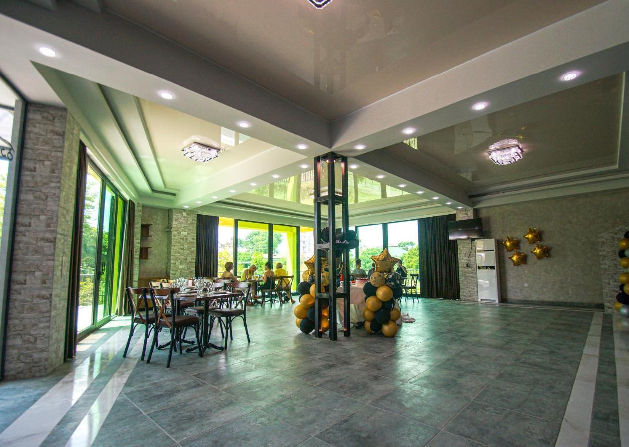 אורקי Delta Hotel מראה חיצוני תמונה