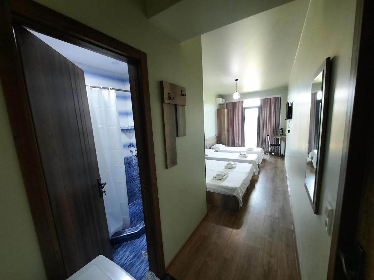 אורקי Delta Hotel מראה חיצוני תמונה