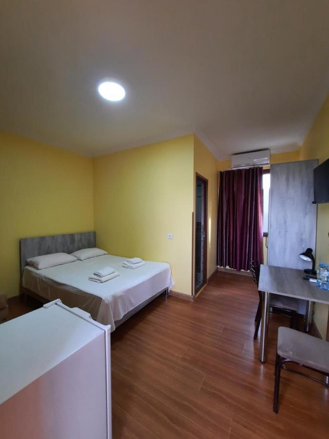 אורקי Delta Hotel מראה חיצוני תמונה