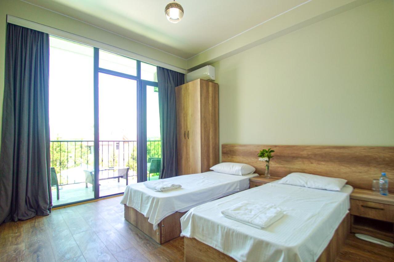 אורקי Delta Hotel מראה חיצוני תמונה