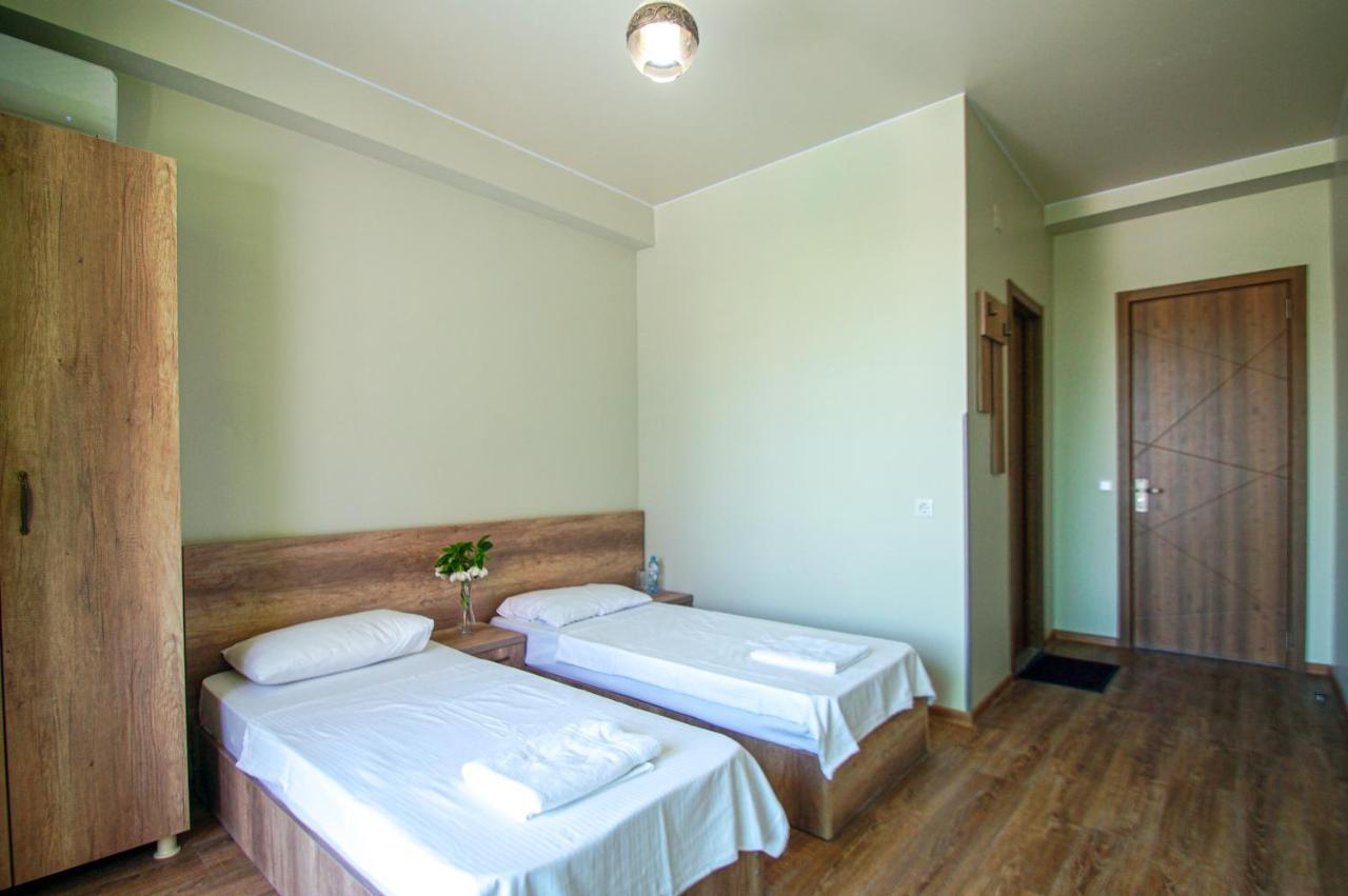 אורקי Delta Hotel מראה חיצוני תמונה