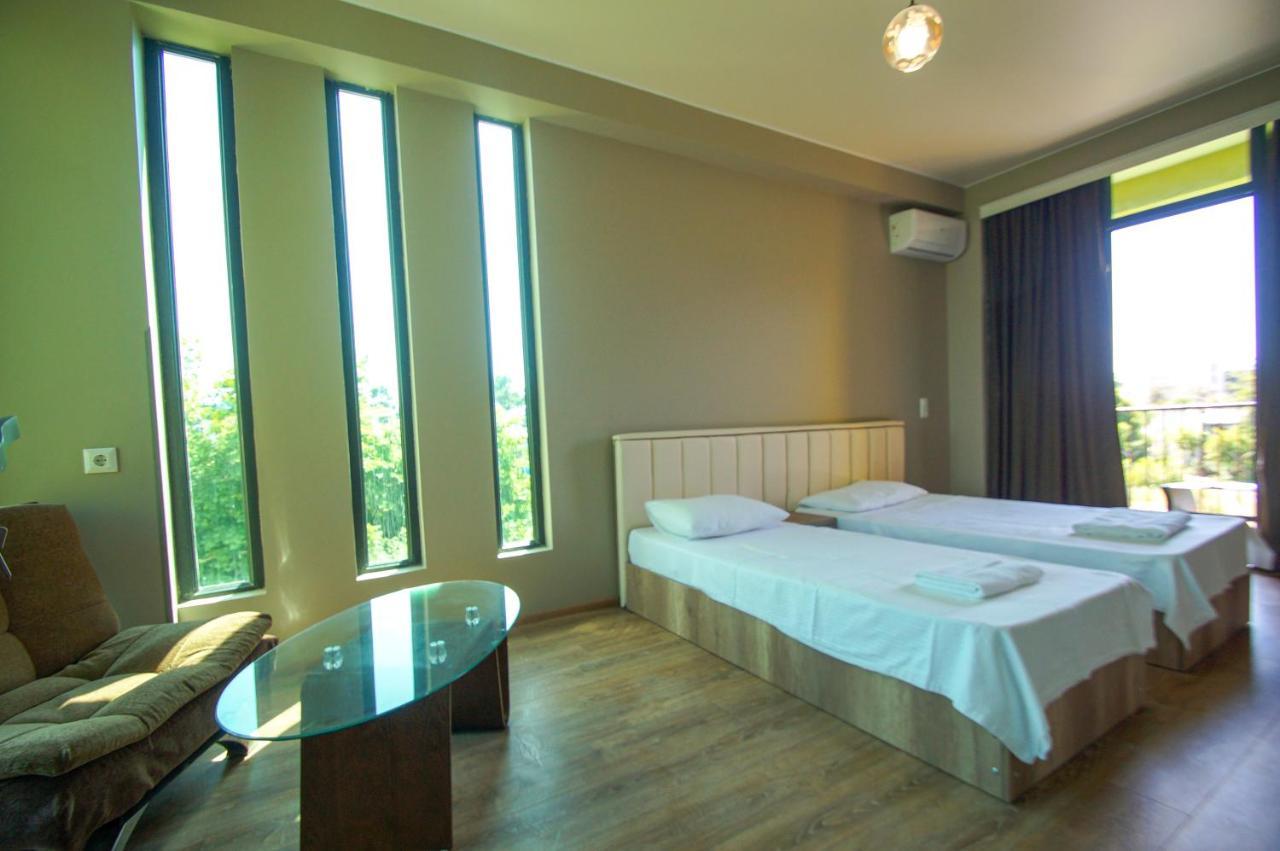 אורקי Delta Hotel מראה חיצוני תמונה