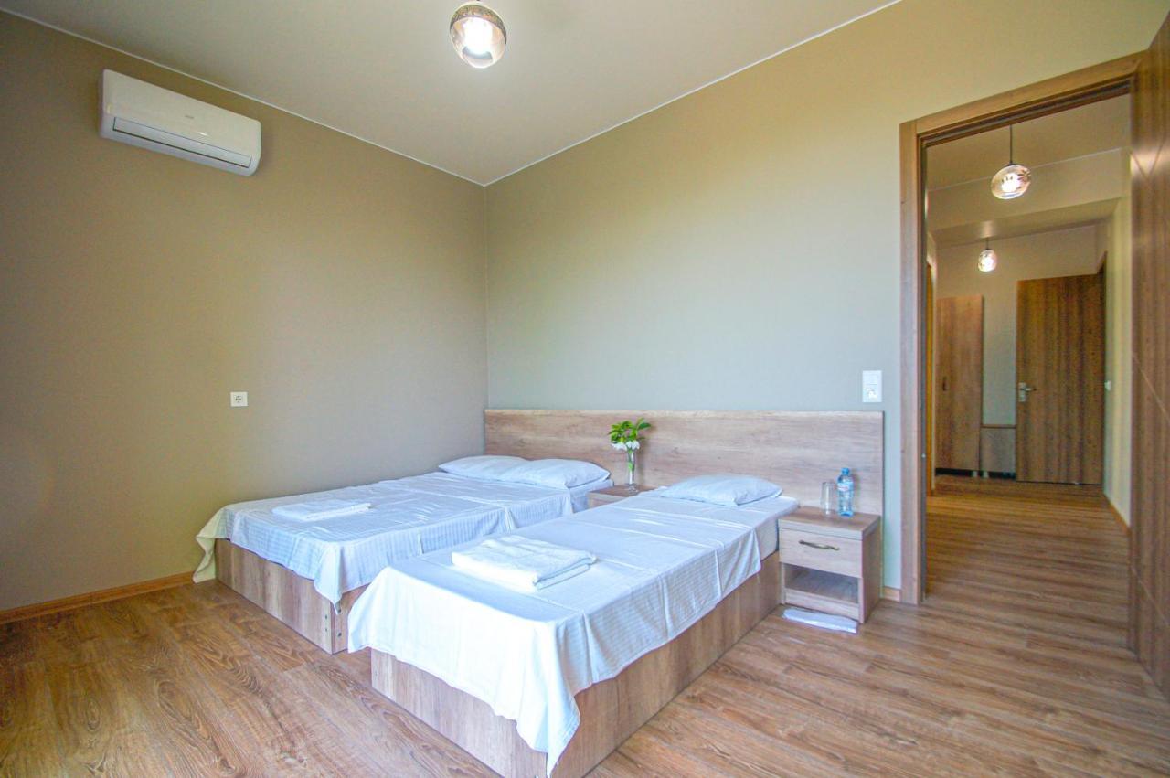 אורקי Delta Hotel מראה חיצוני תמונה